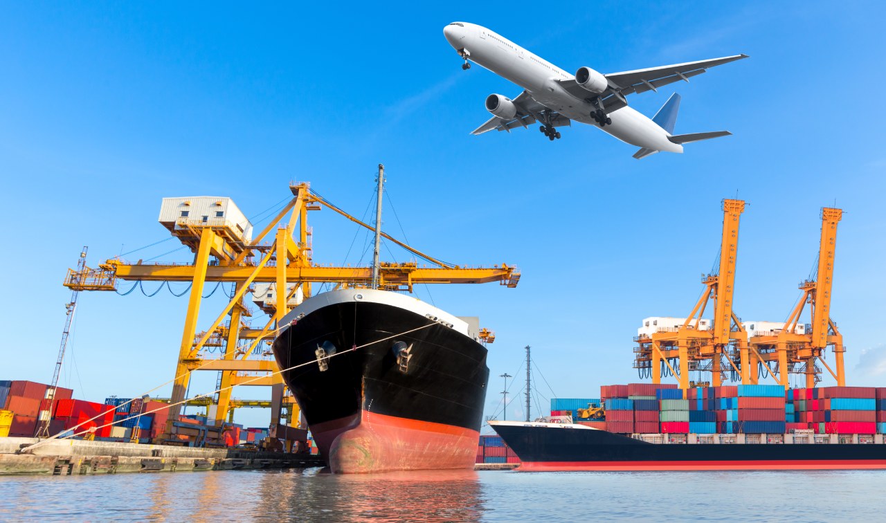 Trasporto aereo, marittimo e terrestre