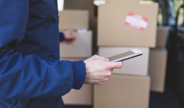 riprogrammare il ritiro di un pacco