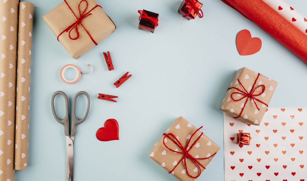 Spedisci il regalo di San Valentino con iospedisco.it