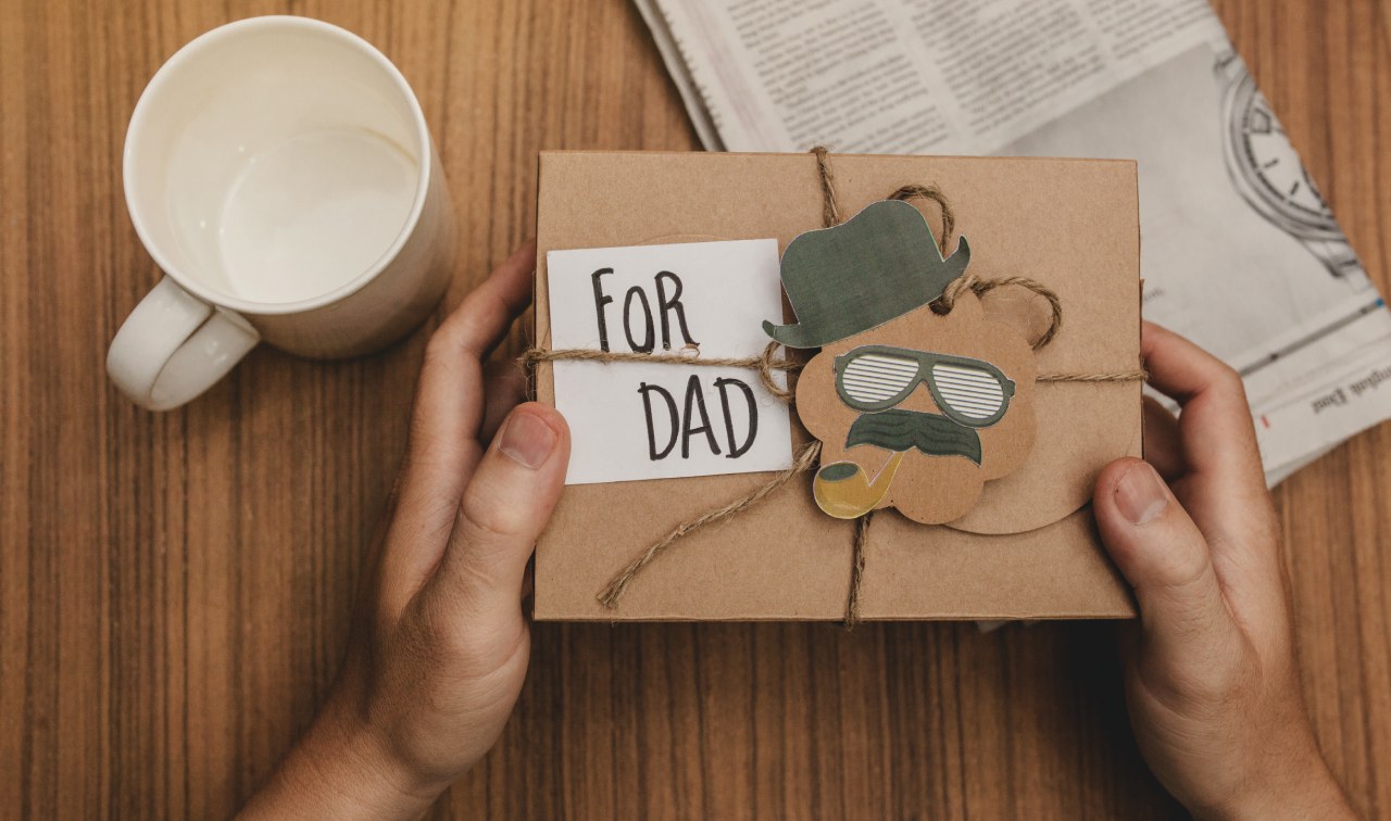 Spedisci un regalo con iospedisco.it al tuo papà per la sua festa